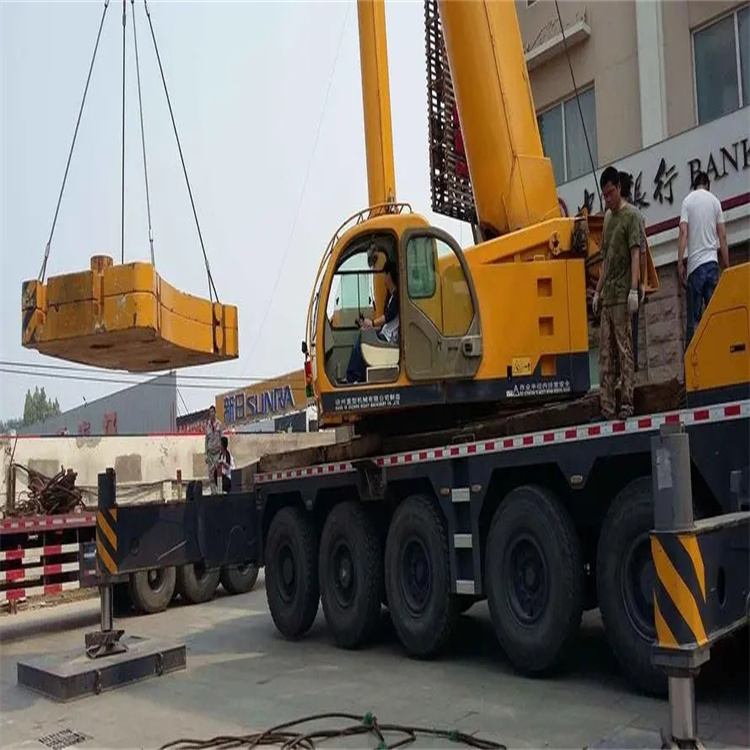 海丰当地吊车出租|机器吊装|75吨|工厂搬迁服务